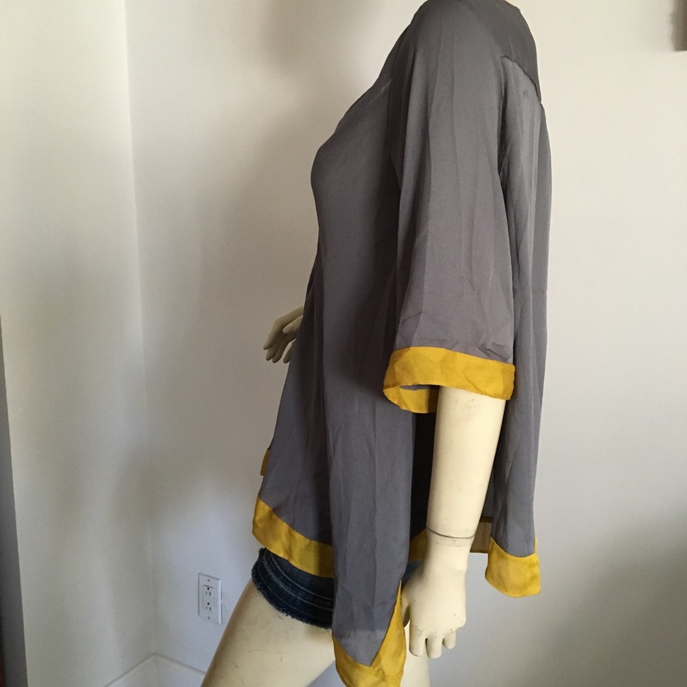 Cynthia Steffe gray flowy trapeze blouse - Picture 4 of 8